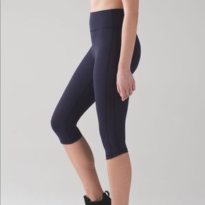 Lululemon Squad Goals Crop